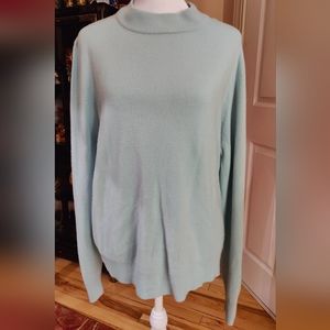 Vintage Sag Harbor Crew Neck Long Sleeve Sweater